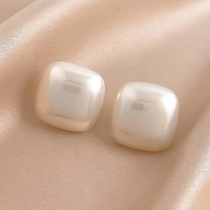 Elegant Geometric Imitation Artificial Pearl Stud Earrings With 925 Sterling Silver Earring Post Iridescent Luster For Women