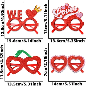 Detail view of four red glitter party glasses with dimensions in centimeters and inches