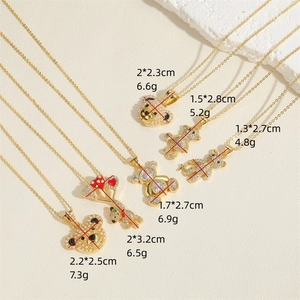 Pendentifs ours plaqués or 14K avec perles et zircons dans divers designs mignons