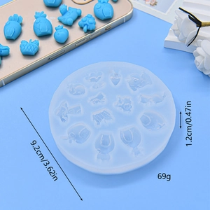 Silicone fondant mold with fruit and moon shapes, 9.2cm diameter for chocolate baking