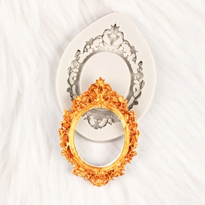 Moule en silicone de cadre miroir baroque avec moulage en résine dorée ornée vintage