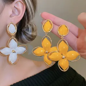 Boucles D'oreilles Boutons Fleurs Élégantes Rétro Avec Tige En Acier Inoxydable Bijoux Floraux En Alliage Émail Coloré Femme