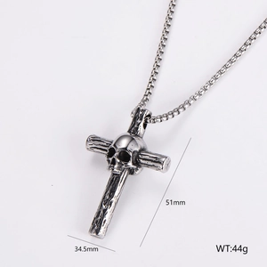 Detailed specs for silver stainless steel skull cross pendant with dimensions and weight