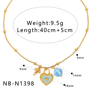 Detail showing weight 9.5g and length 40cm plus 5cm for gold heart pendant necklace