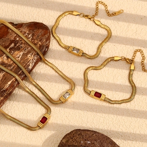18K gold plated stainless steel snake chain jewelry set with zircon stone pendants