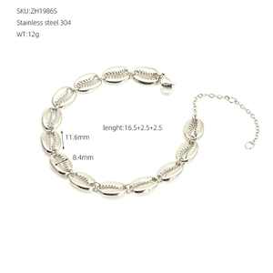 Detailed view of stainless steel shell link bracelet with dimensions and size markings