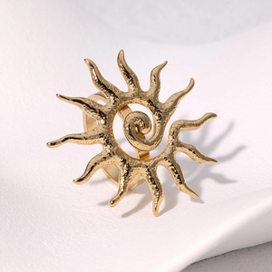 18K gold plated stainless steel sunburst ring with hammered texture and spiral center