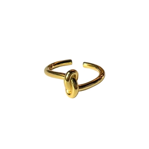 Anello aperto minimalista con nodo in argento s925 con finitura dorata da donna
