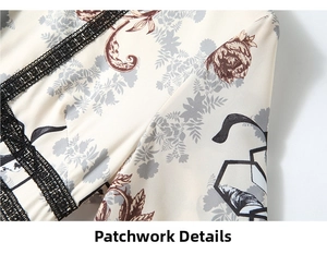 Détail du mousseline imprimé floral avec dentelle ajourée noire et motifs rétro élégants