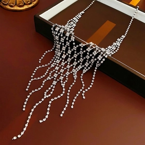 Elegant silver V-shaped fringe necklace with sparkling crystals and luxury tassel drop