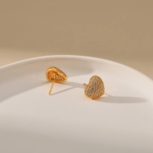 18K gold plated heart stud earrings with sparkling pavé zircons in a luxury style