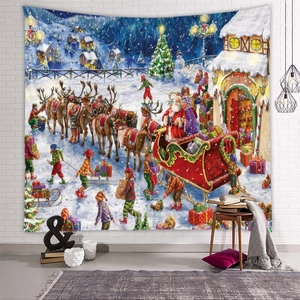 Detail eines Weihnachtswandteppichs mit Weihnachtsmann auf Schlitten und Rentieren an Wand