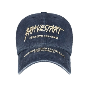 Casquette de baseball en jean délavé bleu marine avec broderie dorée style rétro
