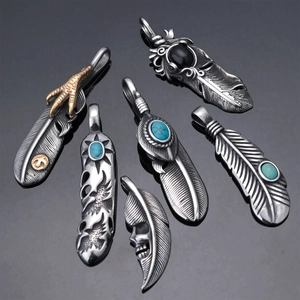 Vintage Stainless Steel Feather Pendant Gothic Skull Turquoise Eagle Claw Retro Punk Style Men Fashion Jewelry