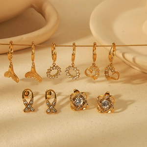 Set of 18k gold plated stainless steel earrings with heart, fish tail and zircon studs