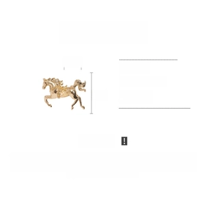 Detailed size chart of the gold horse brooch with rhinestones measuring 3.5cm by 5cm