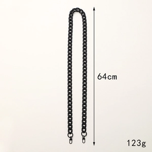 Schwarze Acryl-Schulterkette mit Karabinerverschlüssen aus Metall, 64 cm lang und 123 g