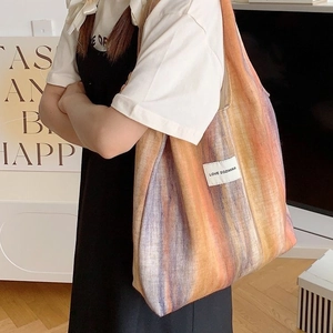 Grand sac cabas en laine à rayures avec patch LOVE SOZAKKA pour un style décontracté