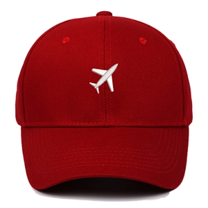 Cappellino da baseball classico in cotone bordeaux con ricamo aereo bianco su sfondo bianco