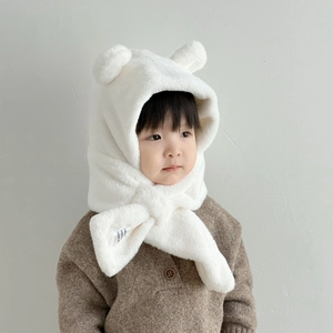 Detail of plush fleece bear ear hat and scarf set for toddlers in creamy white color