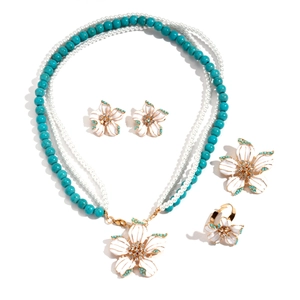 Bohemian multi-layer jewelry set with white flower petals and turquoise beaded necklace