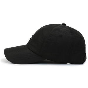 Men's quick-dry mesh baseball cap in black with stylish embroidery and sun protection