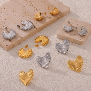 French vintage style heart and fan shaped gold plated stainless steel earrings