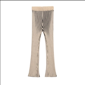 Pantalon en tricot rayé à rayures verticales beige et noir avec taille élastique
