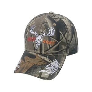 Berretto da baseball mimetico con ricamo teschio di cervo bianco e scritte deer hunt
