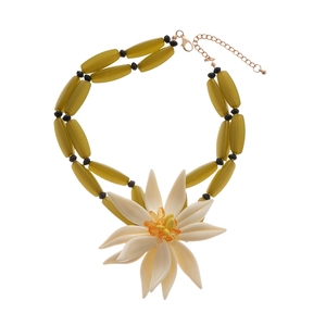 Exaggerated white flower pendant necklace with yellow resin beads for summer vacation