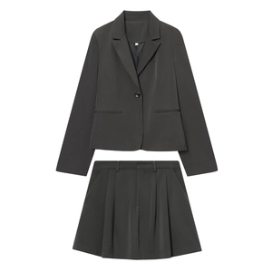 Blazer Court Et Jupe Plissée Gris Anthracite Polyester Tissé Taille Haute Avec Poches Style Streetwear Décontracté
