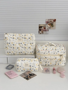 Floral Print Quilted Cotton Makeup Bag Travel Cosmetic Organizer Pouch Zipper Portable Lightweight Storage Toiletry Case