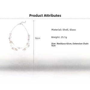 Vue détaillée du collier d'étoiles multicouche avec longueur de 42 cm et extension de 9 cm