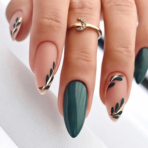 Almond Press On Nails Dark Green Nude Pink Gold Leaf Pattern Glossy Fashionable Manicure For Women