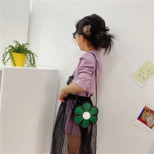 Cute green flower-shaped crossbody bag for girls with high-quality PU leather material