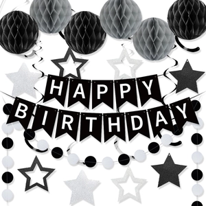 Λεπτομέρεια μαύρου και ασημί πανό Happy Birthday με κηρήθρες και διακοσμητικά αστέρια