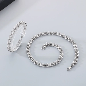 Minimalistisches Set aus O-Ketten-Halskette und Armband aus silbernem Edelstahl für Damen
