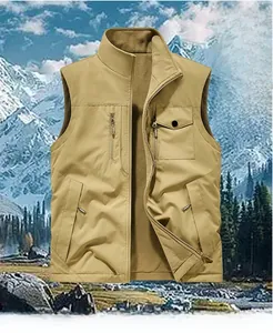 Detail der Winterweste mit warmem Fleece-Futter und praktischem Multi-Pocket-Design