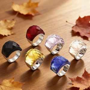 Bagues en acier inoxydable plaqué or 18k avec cristaux colorés à facettes vives