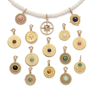 Pendenti celesti in acciaio inossidabile dorato con pietre naturali e collana di perle