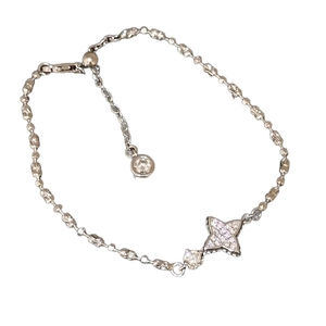 Elegant silver bead bracelet featuring a zircon star pendant and adjustable slider clasp