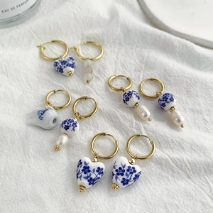 Blue and white porcelain heart hoop earrings set with pearls in vintage chinese style