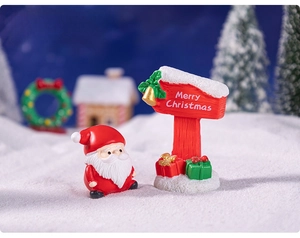 Miniature resin Santa Claus and Merry Christmas road sign for micro landscape DIY decor