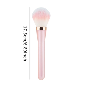 Gradient pink fluffy powder brush with 17.5cm pearlescent handle and gold ferrule