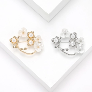 Elegant Flower Vine Brooch Alloy With Faux Artificial Pearl And Enamel Pin For Women Suit Decoration Fashion Jewelry