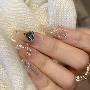 Press On Nails Long Coffin Shape Gradient Nude Pink With Heart Rhinestone Artificial Pearl Glitter Elegant Fake Nails For Women