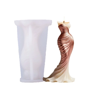 Silikonform-Set für elegante Duftkerzen in Form eines plissierten Hochzeitskleids