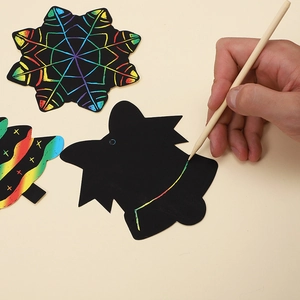 Papier à gratter arc-en-ciel pour bricolage de Noël avec stylet en bois