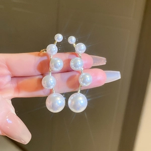 Gradient Imitation Artificial Pearl Earring Stud And Cuff Integrated Alloy Curved Line Elegant French Style Women Stainless Steel Earring Post