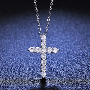 925 Sterling Silver Moissanite Cross Pendant Necklace For Women D Color Moissanite Inlaid Geometric Clavicle Chain Jewelry Gift